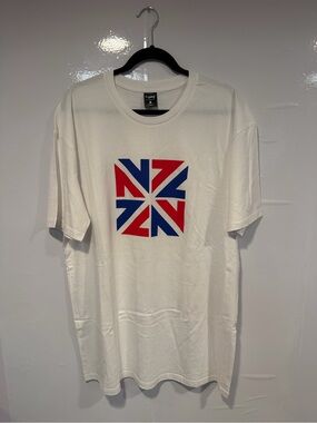 White New Zealand Graphic Crewneck T-Shirt with Red & Blue Geometric Print